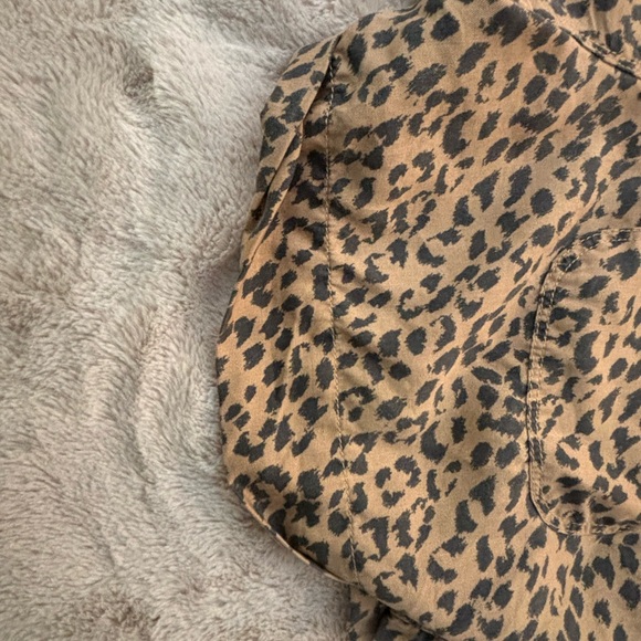 Aerie cheetah/leopard shorts - Picture 3 of 8